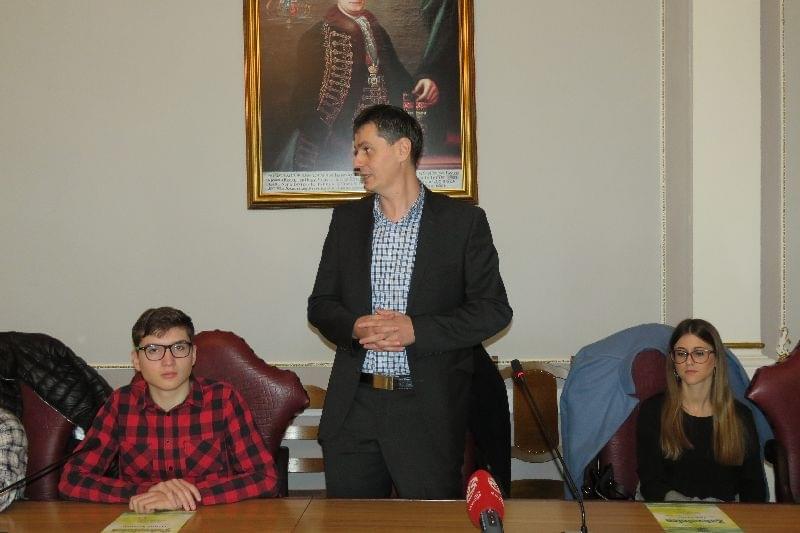 Content photo